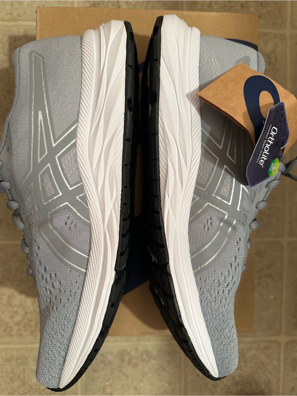 NWTB ASICS Gel-Excite Running Shoe 11 Wide(D) - Picture 3 of 5
